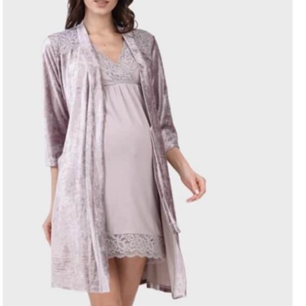 Elegant Lace Maternity Trim Chemise - Cream